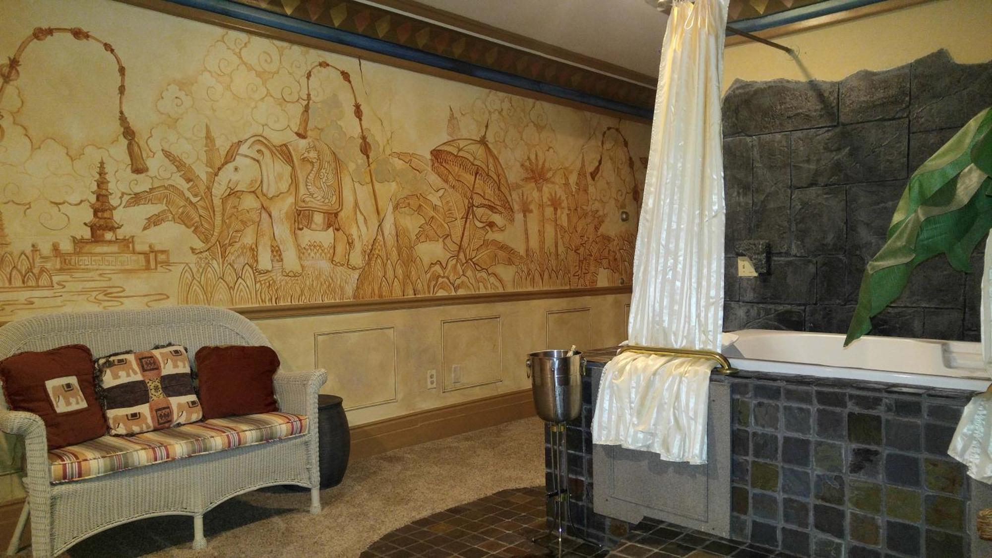 Deluxe Double Room Bath,1538167255:JPEG