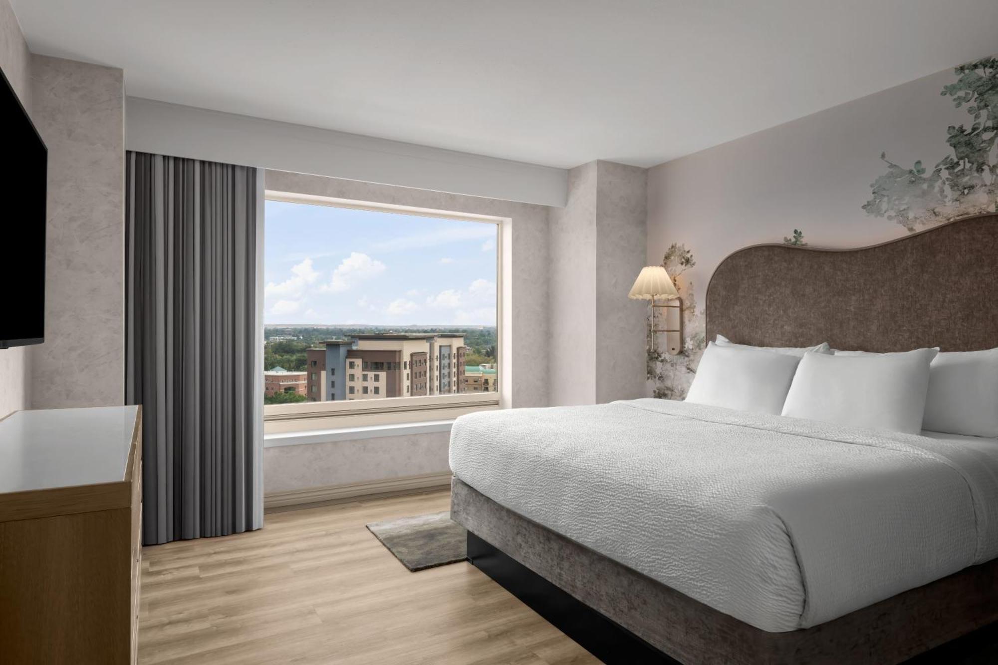 Premier Executive Suite with Parlor